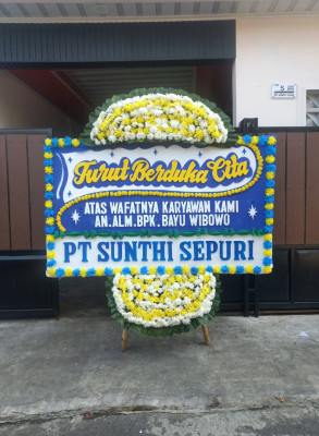 Papan Bunga Duka di Kedung Waringin